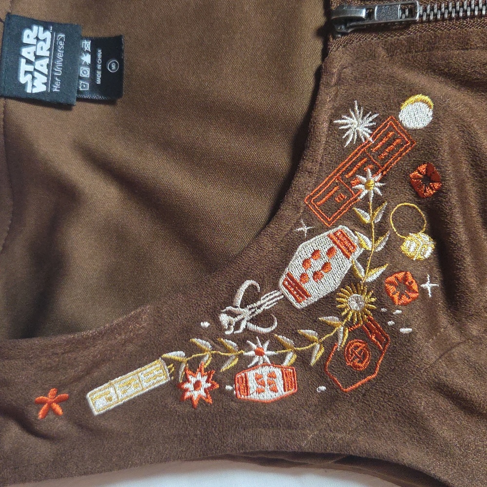 STAR WARS her Universe Brown Embroidered  Dress Sz M.(No Belt) - Picture 5 of 6